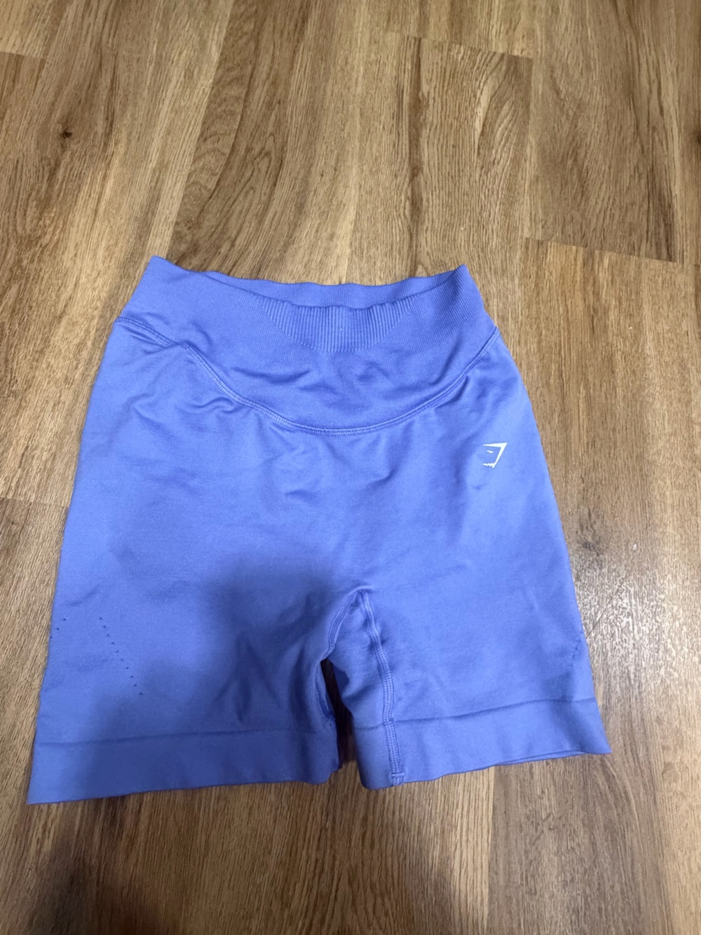 Gym shark gym shorts size S (no tags)